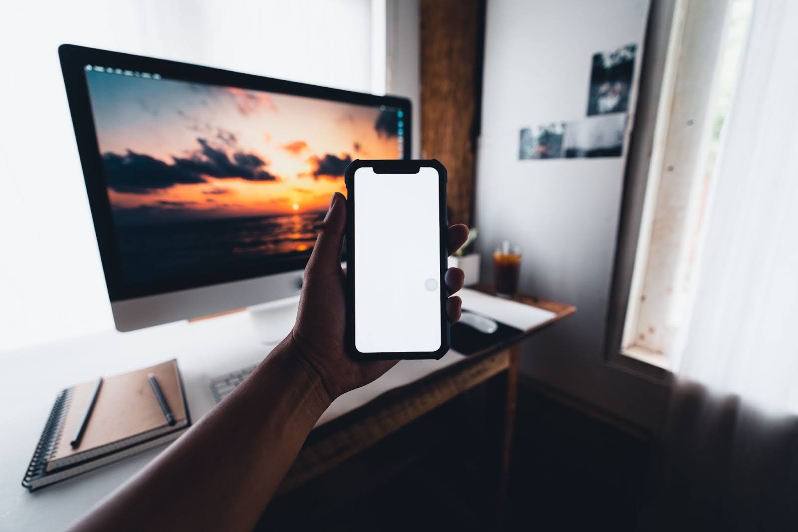 Как подключить iPhone к телевизору: пошаговое руководство и способы соединения